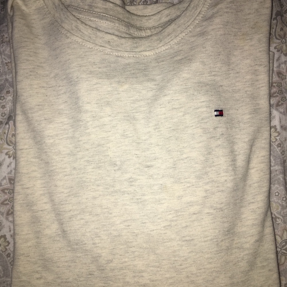 Tommy Hilfiger long sleeve 🔥